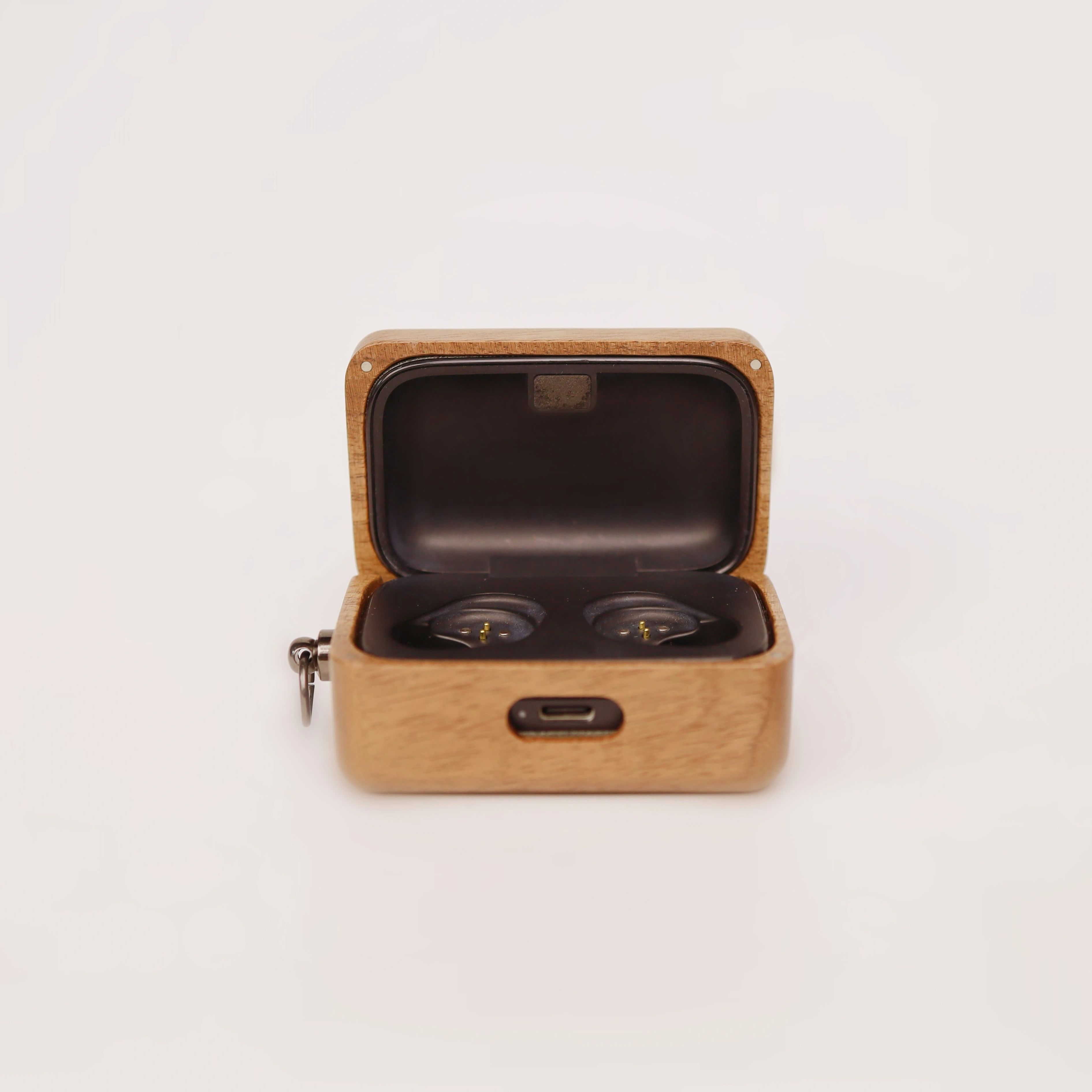 Estuche de madera maciza de no - Sennheiser Headphone Momentum 4 reseña y precio